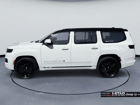 Used 2022 Jeep Grand Wagoneer Series II AWD/4WD image 8