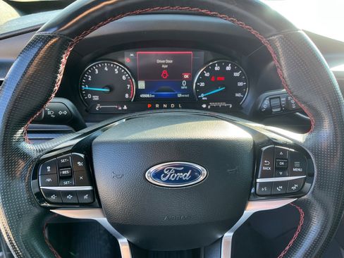 Certified 2022 Ford Explorer ST-Line w/ Class IV Trailer Tow Package image 17