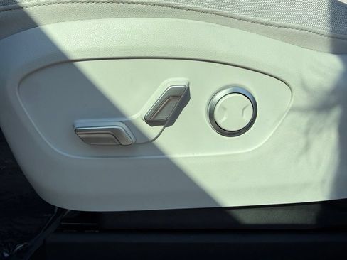 Certified 2026 Hyundai Ioniq 9 SE AWD/4WD image 33