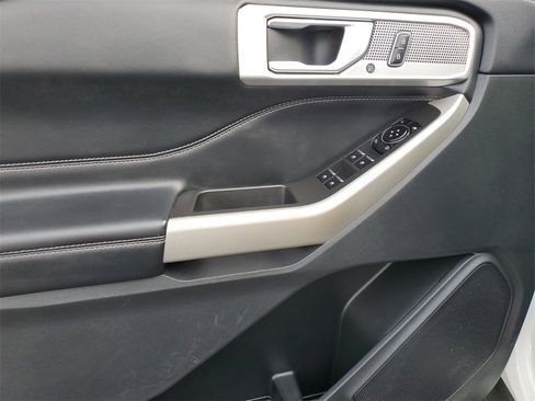 Used 2023 Ford Explorer XLT w/ Equipment Group 202A image 26