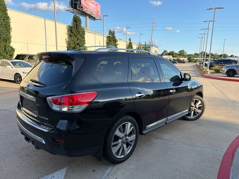 Used 2015 Nissan Pathfinder Platinum w/ Cargo Package FWD image 3