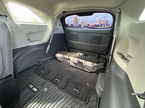 Used 2024 Toyota Sienna LE w/ LE Plus Package AWD/4WD image 27