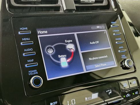 Used 2020 Toyota Prius LE FWD image 16