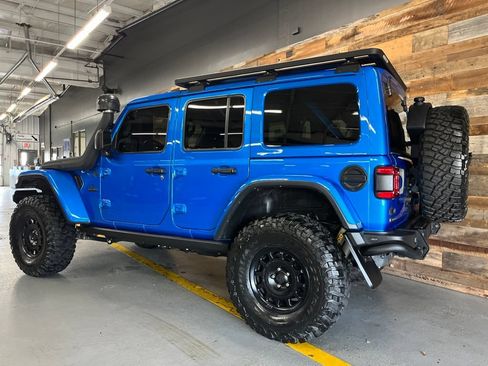 Used 2022 Jeep Wrangler Unlimited Rubicon w/ LED Lighting Group AWD/4WD image 24