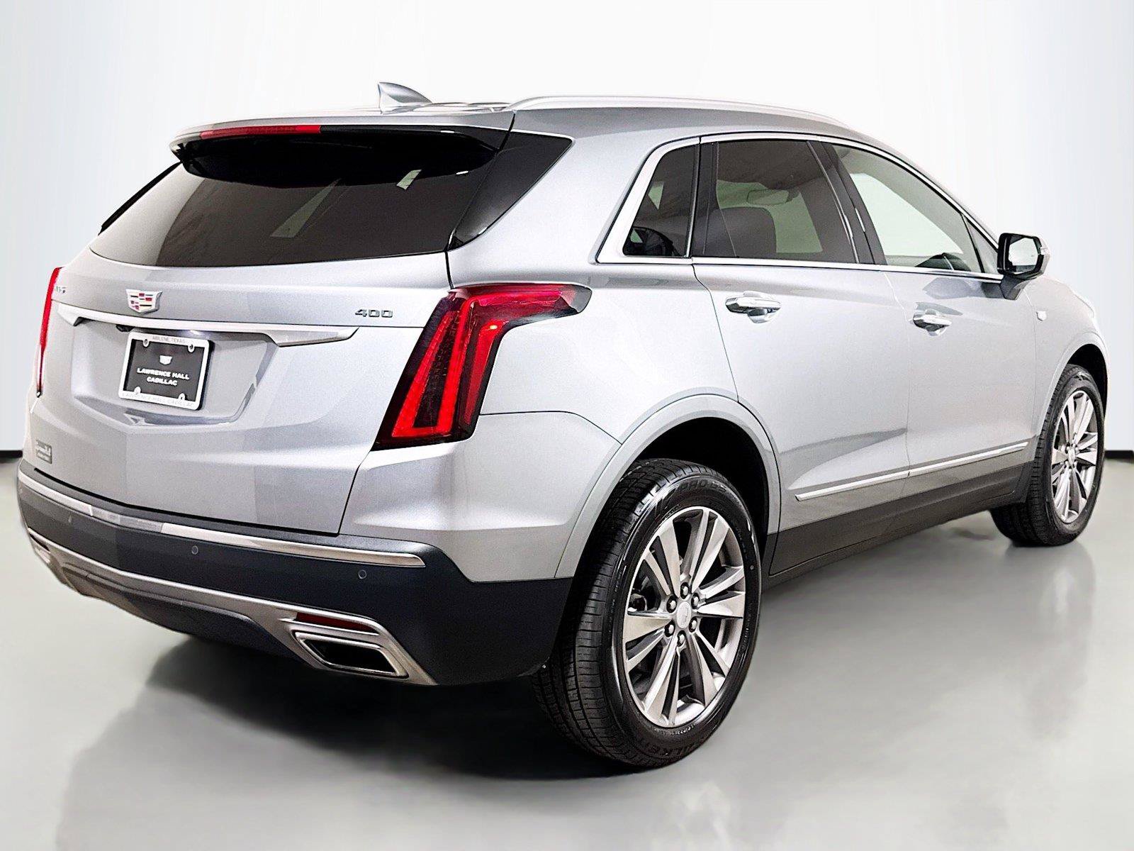 Used 2025 Cadillac XT5 Premium Luxury FWD image 4