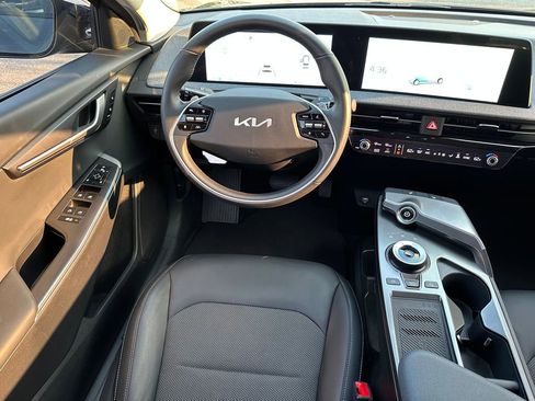Used 2023 Kia EV6 Light image 18