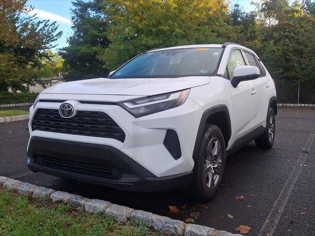 Certified 2025 Toyota RAV4 LE AWD/4WD image 5