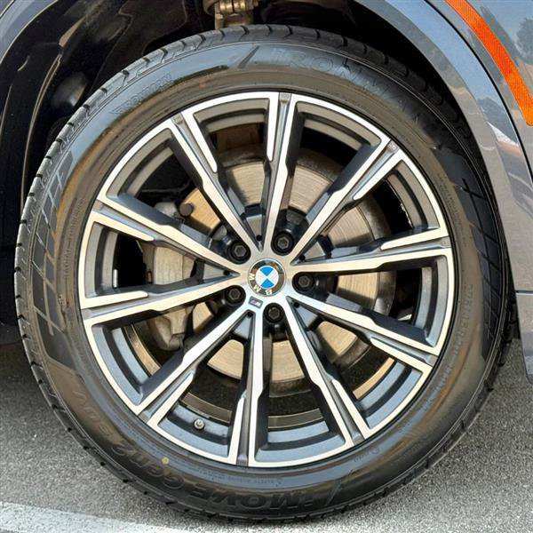 Used 2019 BMW X5 xDrive40i w/ M Sport Package AWD/4WD image 30