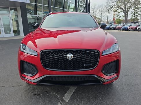 Used 2024 Jaguar F-PACE R-Dynamic S image 8