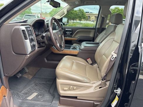 Used 2017 Chevrolet Silverado 1500 LTZ AWD/4WD image 10