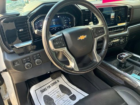 Used 2022 Chevrolet Silverado 1500 LTZ AWD/4WD image 35