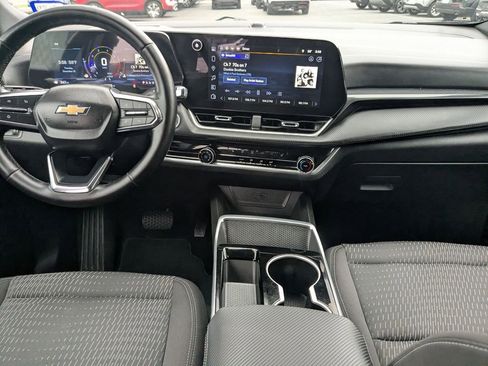 Used 2025 Chevrolet Equinox LT image 15