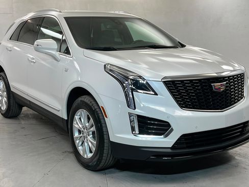 New 2025 Cadillac XT5 Luxury FWD image 8