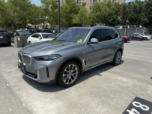Used 2024 BMW X5 xDrive50e AWD/4WD image 1