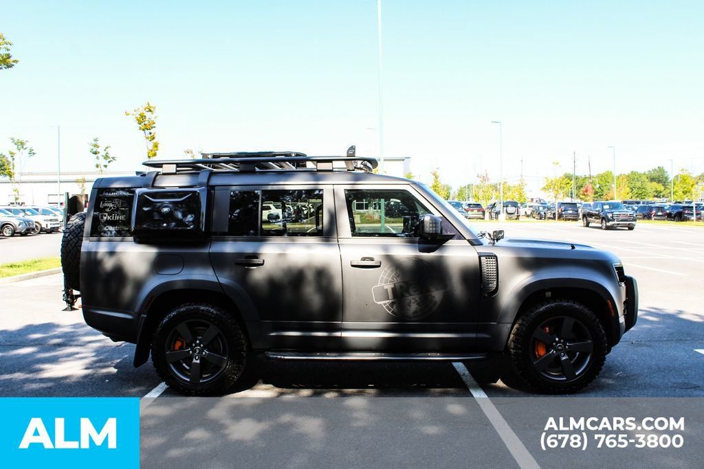 Used 2023 Land Rover Defender 130 SE AWD/4WD image 8