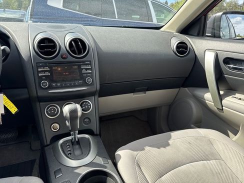 Used 2014 Nissan Rogue S w/ Convenience Package image 31