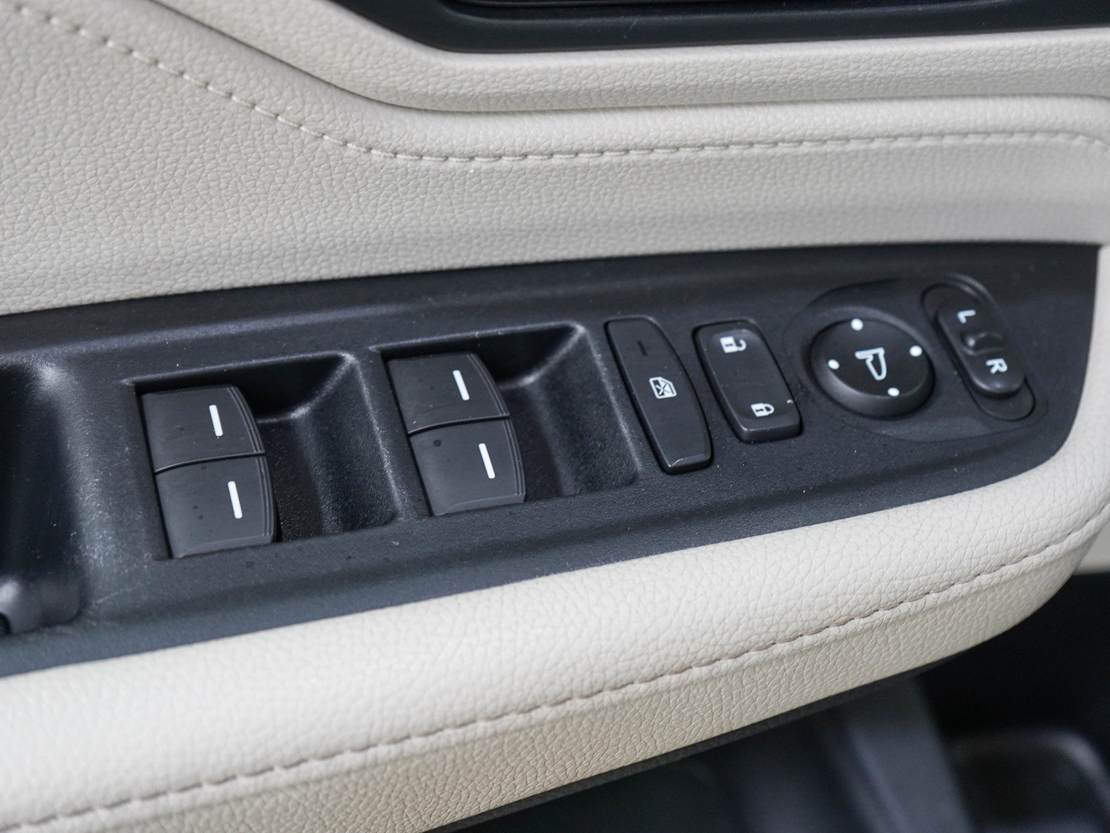 Used 2025 Honda Odyssey EX-L image 21