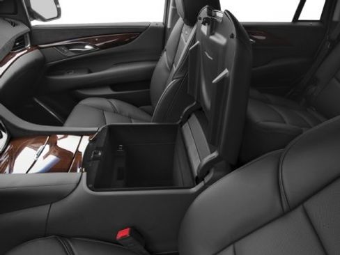 Used 2016 Cadillac Escalade Premium image 17