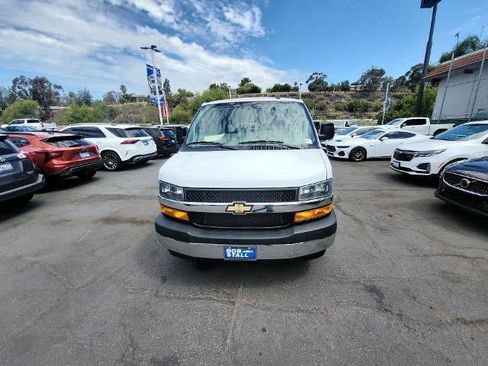 Used 2025 Chevrolet Express 2500 w/ Driver Convenience Package RWD image 3