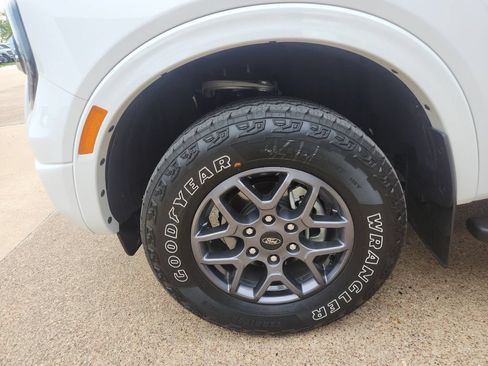 Used 2025 Ford Ranger XLT w/ FX4 Off-Road Package AWD/4WD image 14