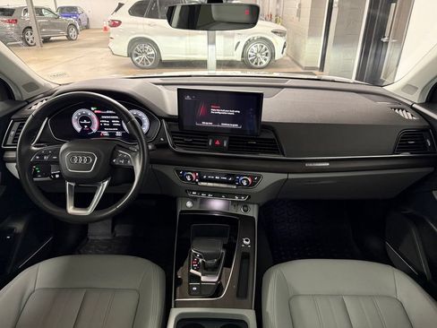 Used 2023 Audi Q5 2.0T Premium Plus w/ Premium Plus Package AWD/4WD image 8