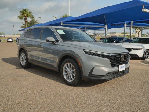 Used 2024 Honda CR-V EX image 3