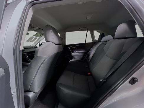Used 2024 Toyota RAV4 XLE FWD image 29