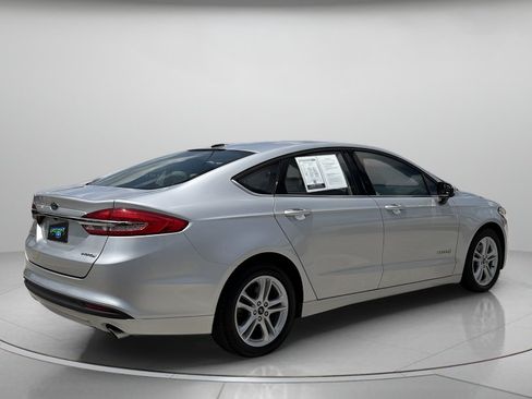 Used 2018 Ford Fusion S FWD image 3