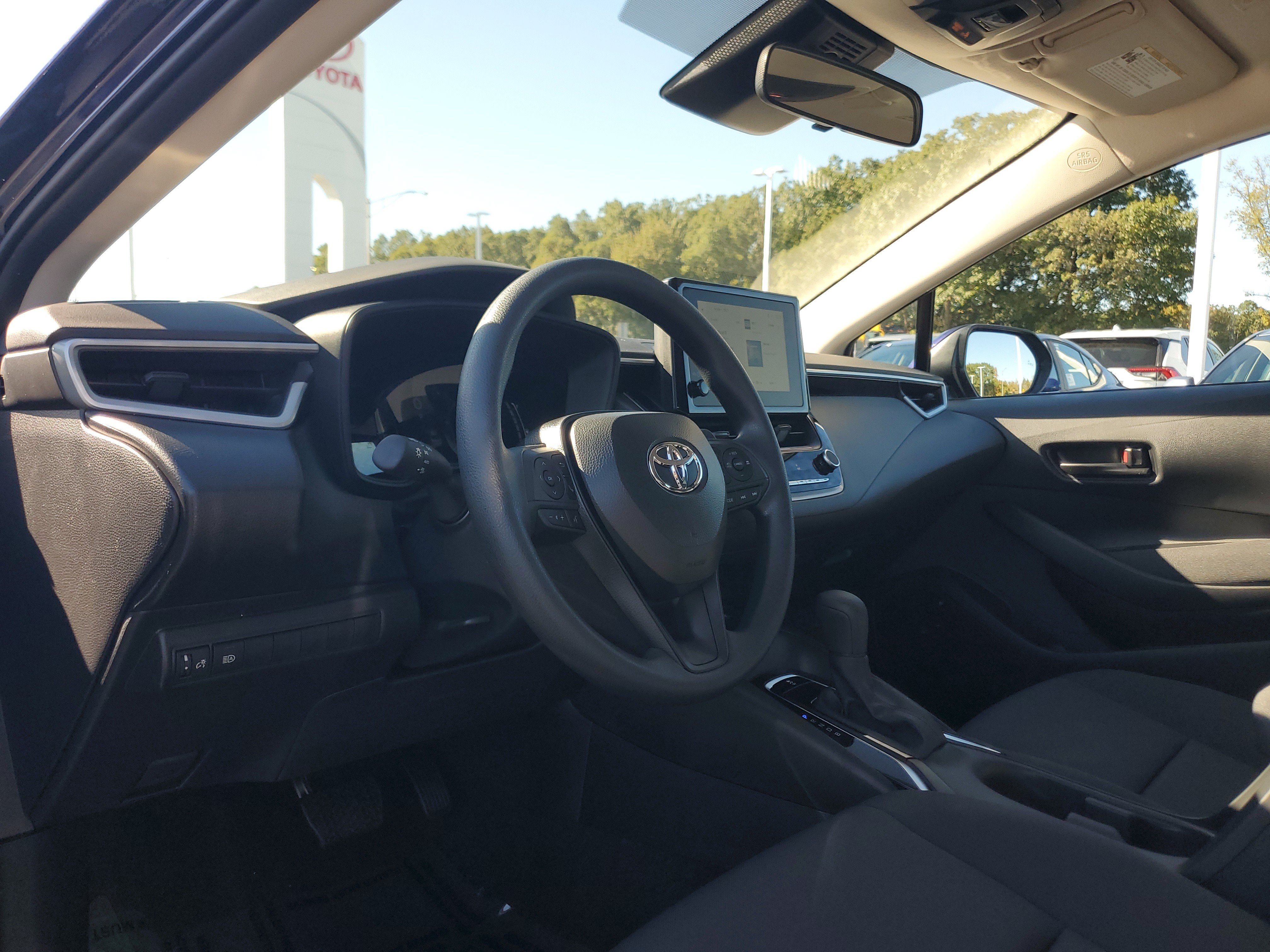 New 2027 Toyota Corolla LE w/ LE Premium Package FWD image 17