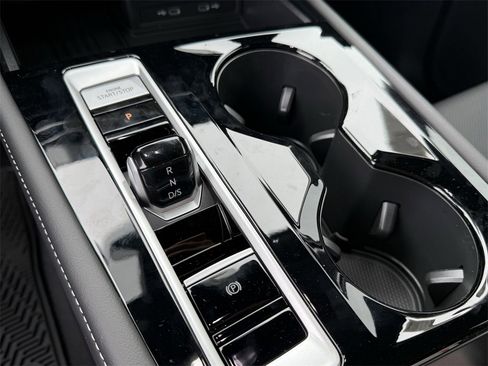 New 2026 Volkswagen Atlas Cross Sport SE image 18