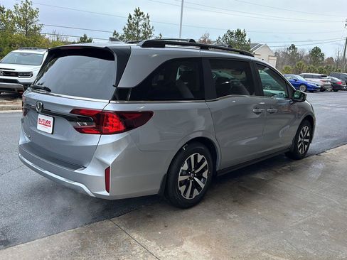 New 2026 Honda Odyssey EX-L image 5