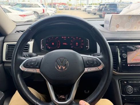 Used 2023 Volkswagen Atlas SEL R-Line image 14