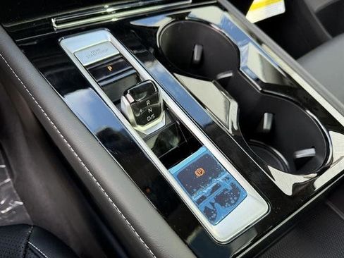 New 2026 Volkswagen Atlas SE image 28