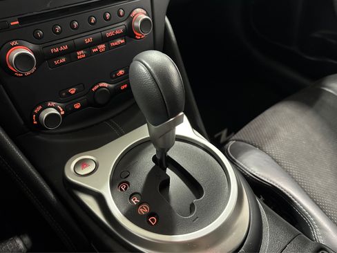Used 2020 Nissan 370Z Touring Sport image 33