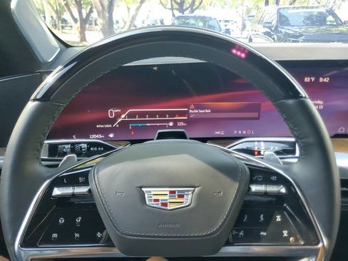 Used 2025 Cadillac Escalade Sport Platinum AWD/4WD image 23