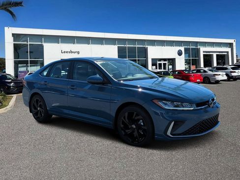 New 2026 Volkswagen Jetta SE image 1