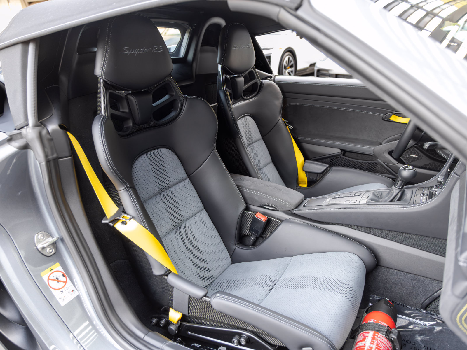 Certified 2025 Porsche 718 Boxster Spyder RS RWD image 66