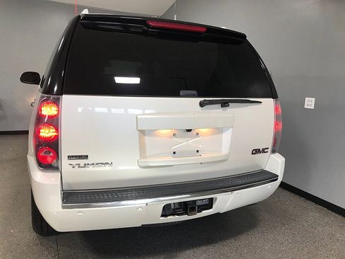 Used 2012 GMC Yukon Denali image 4