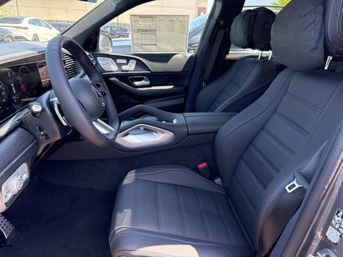 New 2025 Mercedes-Benz GLS 580 4MATIC image 10
