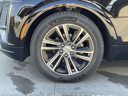 New 2025 Cadillac Lyriq Luxury image 20