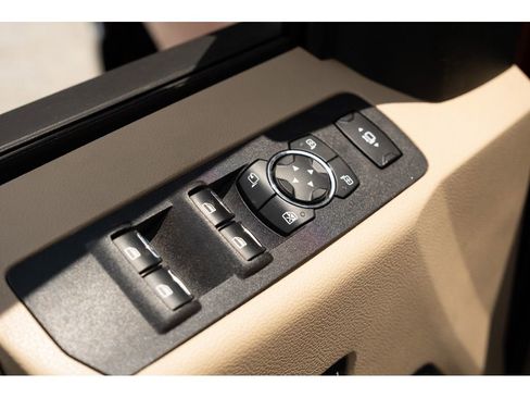 Used 2017 Ford F350 Lariat w/ Lariat Ultimate Package AWD/4WD image 14