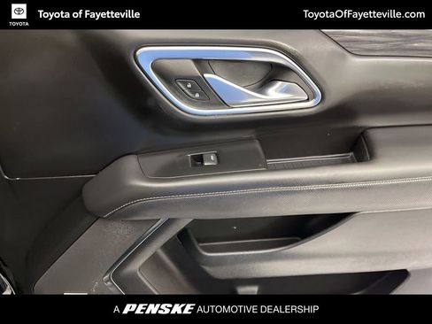 Used 2023 GMC Yukon SLT image 23