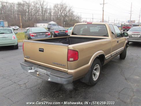 Used 2000 Chevrolet S10 Pickup LS w/ Preferred Equipment Group image 5