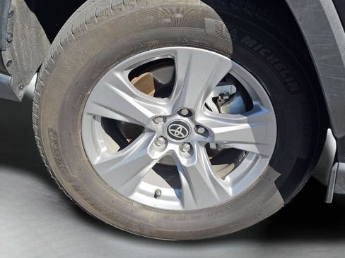 Used 2025 Toyota RAV4 LE AWD/4WD image 16