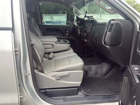 Used 2019 Chevrolet Silverado 2500 W/T RWD image 9