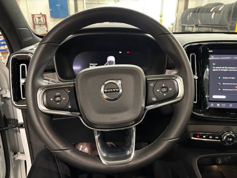 Used 2023 Volvo C40 P8 Recharge Ultimate AWD/4WD image 21