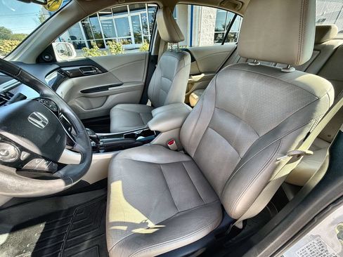 Used 2017 Honda Accord EX-L image 13