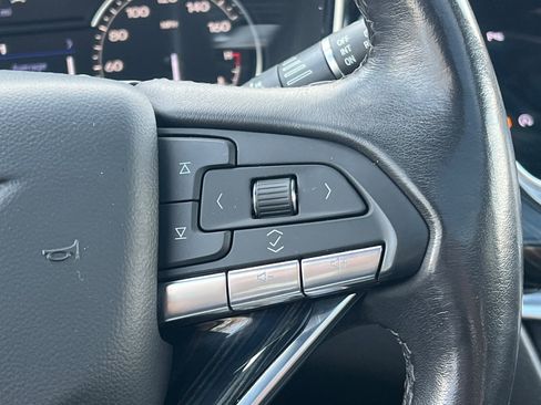 Used 2023 Cadillac XT6 Premium Luxury image 39