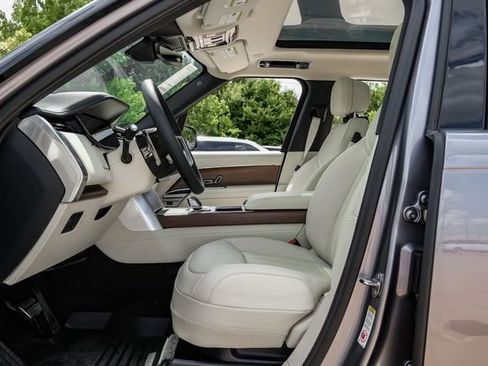 New 2026 Land Rover Range Rover SE AWD/4WD image 3