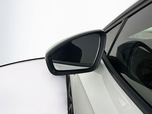 Used 2023 Volkswagen ID.4 Pro image 16